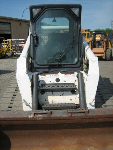 Bobcat T300 skidsteer, yr 2004 track type skid steer