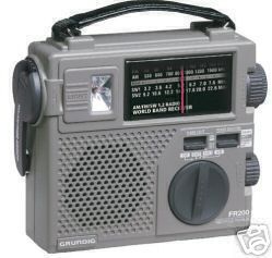Lot of 4 broken grundig FR200 am/fm/sw emergency radios