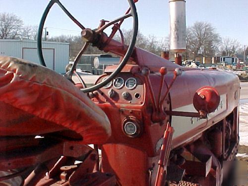 Antique tractor,farmall 400 ,torque,,power steering.