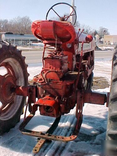 Antique tractor,farmall 400 ,torque,,power steering.