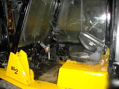 Hyster H110XL 11K lb. cap 111 in. lift heated cab 1995