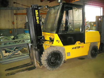 Hyster H110XL 11K lb. cap 111 in. lift heated cab 1995