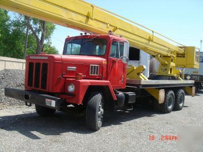 1979 paystar 5000 truck 90FT snorkel bucket lift / boom