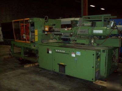 200 ton, 18.4 oz engel injection molding machine