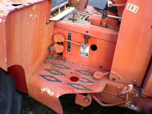 Ditch witch R65 plow cable plow vibratory plow catv 