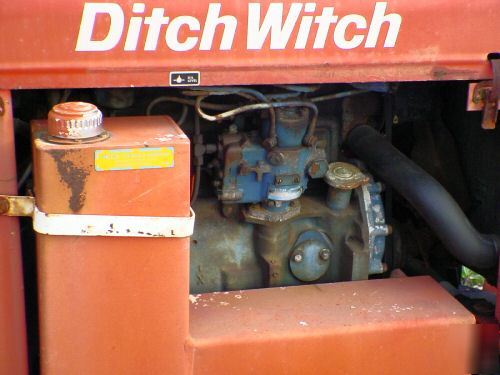 Ditch witch R65 plow cable plow vibratory plow catv 
