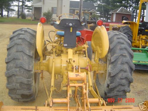 Ford 4400 tractor -paver special 