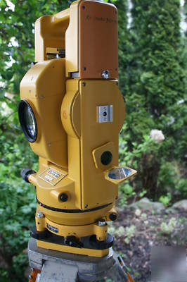 Topcon gts-2B edm theodolithe