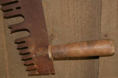 Vintage 1 or 2 man lumber cutting hand saw 46