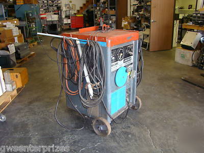 Lincoln idealarc tm 300/300 ac/dc arc welder