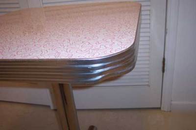 Retro diner tables/chairs