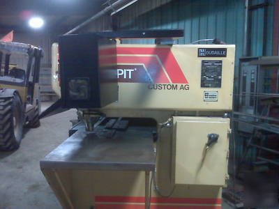 Strippit custom ag 18/30 cnc punch press w/PC800 ctrl.