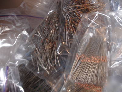 Lot of 70 bags of resistors