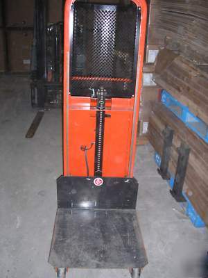 Presto lift stacker truck, 1000 lbs, walkie, w/platform