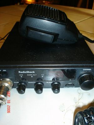 Mobile c b radio 40 channel digital read trc-519 mic