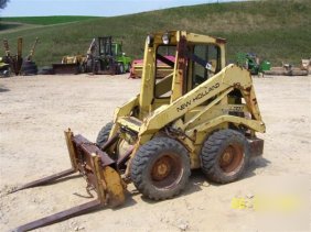 New 1007: holland L445 skid steer loader w/bucket & for