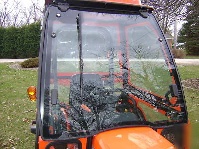 Kubota BX2350 hst 4X4 with 5' mowerdeck and heated cab