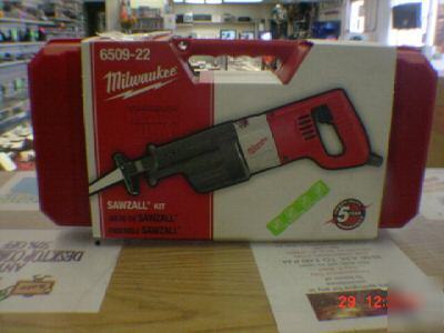 New milwaukee 6509 -22 sawzall kit