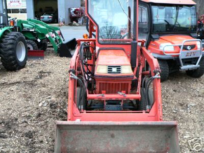 Kubota B2150 4X4 diesel 24 hp tractor loader cab