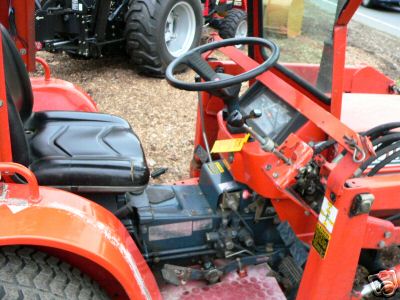 Kubota B2150 4X4 diesel 24 hp tractor loader cab