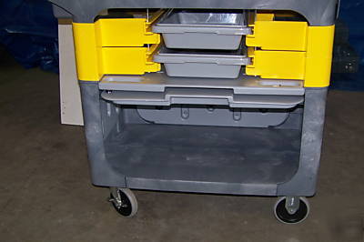 New rubbermaid 2 shelf trades cart ( ) model 6180-88