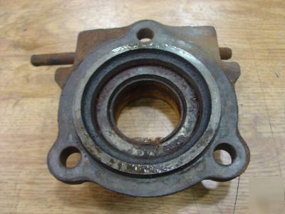 John deere 60 live pto shaft seal casting