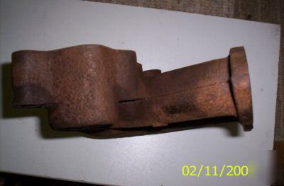 1945 john deere b manifold good condition