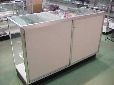 Full vision mirror back display cases