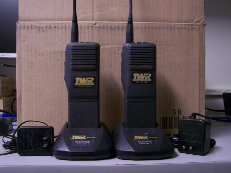Pair of used kenwood tk-430 800 mhz handhelds